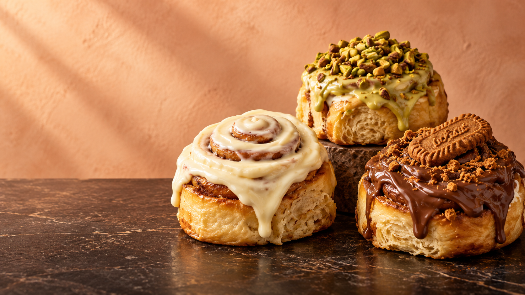 Fresh Roleando cinnamon rolls with classic, pistachio and chocolate toppings